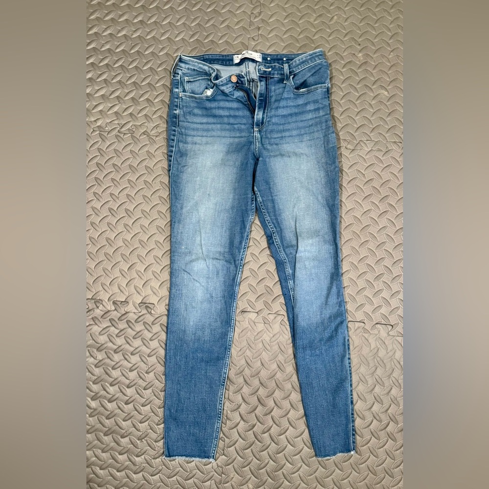 Women’s Hollister Jeans (11R)